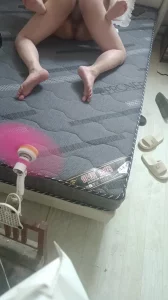 [原创]白天在光光的床垫上内射了老婆